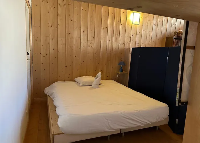 Charlotte T3 Mezzanine كورشوفيل